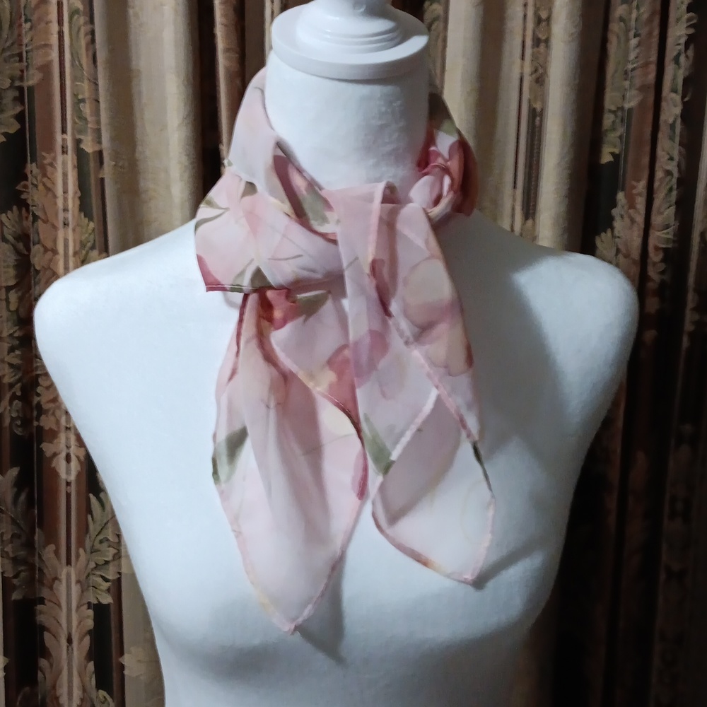 Scarf - Picture 1 of 4